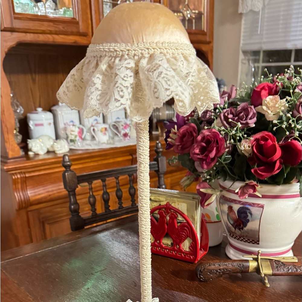 Hat stand